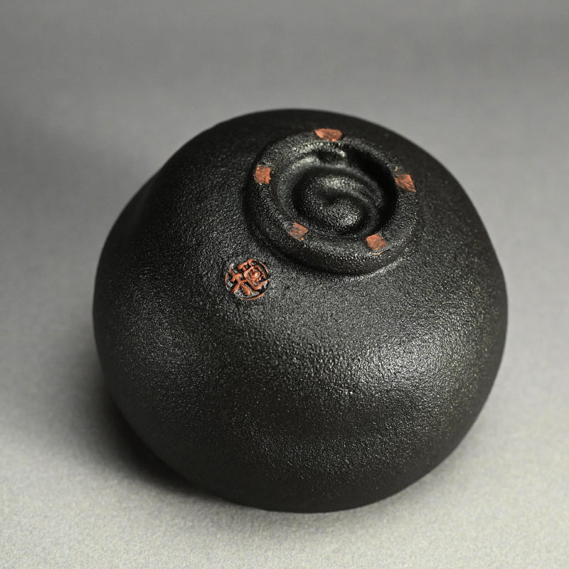 Large Nachi-guro Chawan Tea Bowl ー寒川 栖豊 "紀州焼 茶碗"