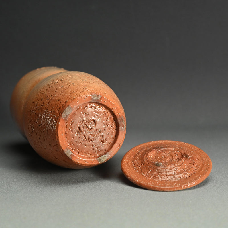Hagi Pottery Mizusashi ー大和 保男 “萩焼 水指”