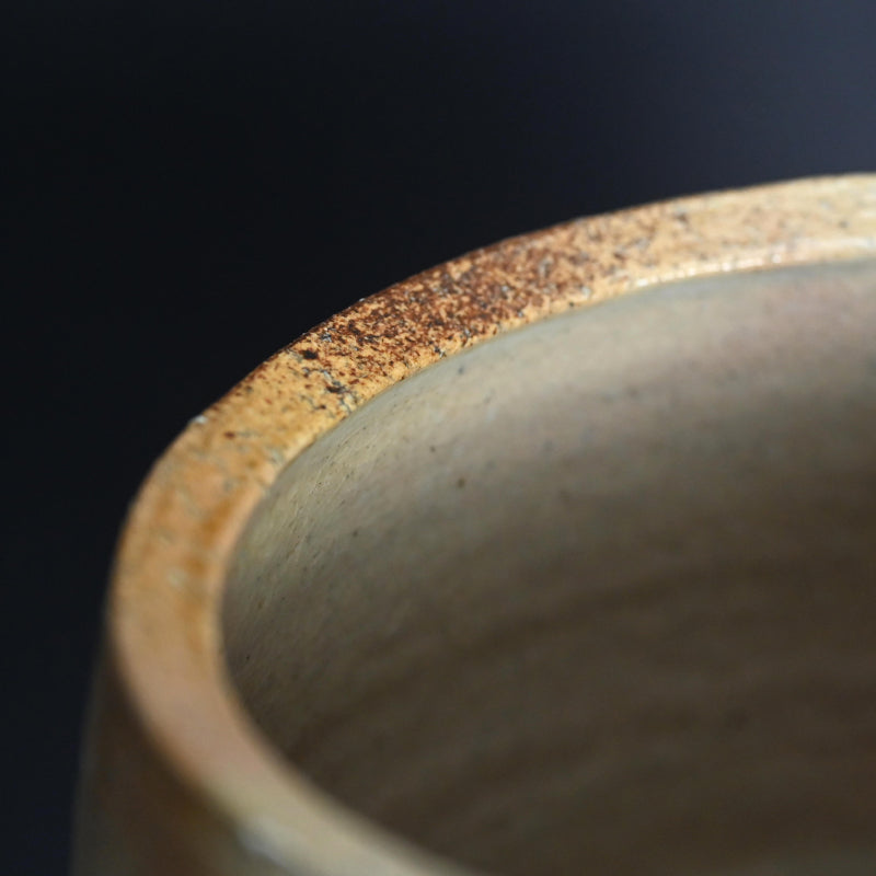 Hagi Vase ー大和 保男 “萩焼 素箔花瓶”