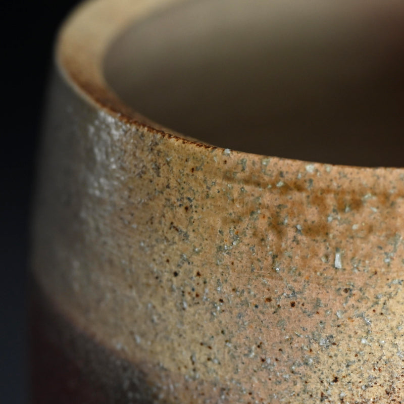 Hagi Vase ー大和 保男 “萩焼 素箔花瓶”