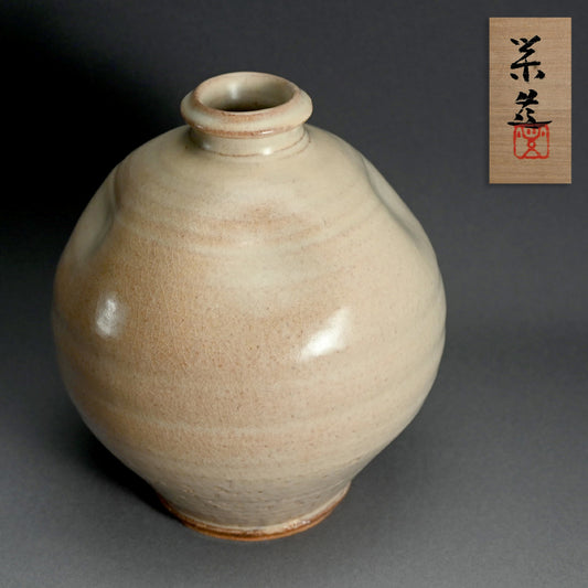 Hagi Bottle Vase ー三輪 栄造 “萩花入”
