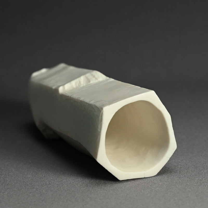 Exquisite Porcelain Vase ー小川 待子 “筒”