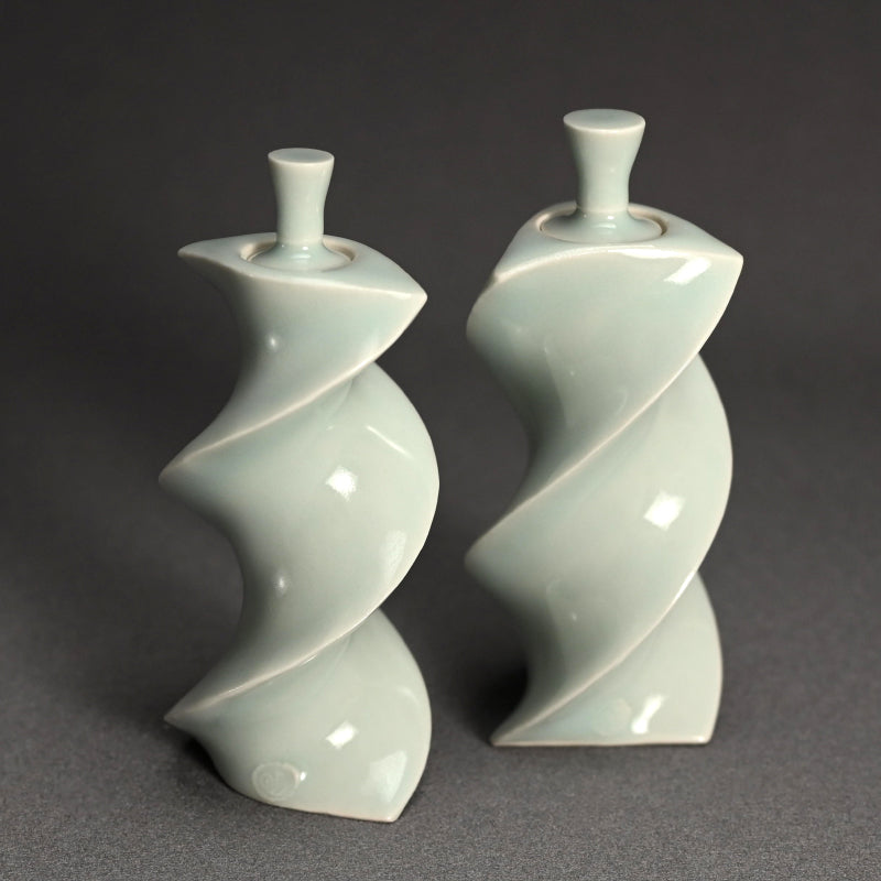 Pair Mentori Covered Vases ー八木 明 “面取り 蓋物”