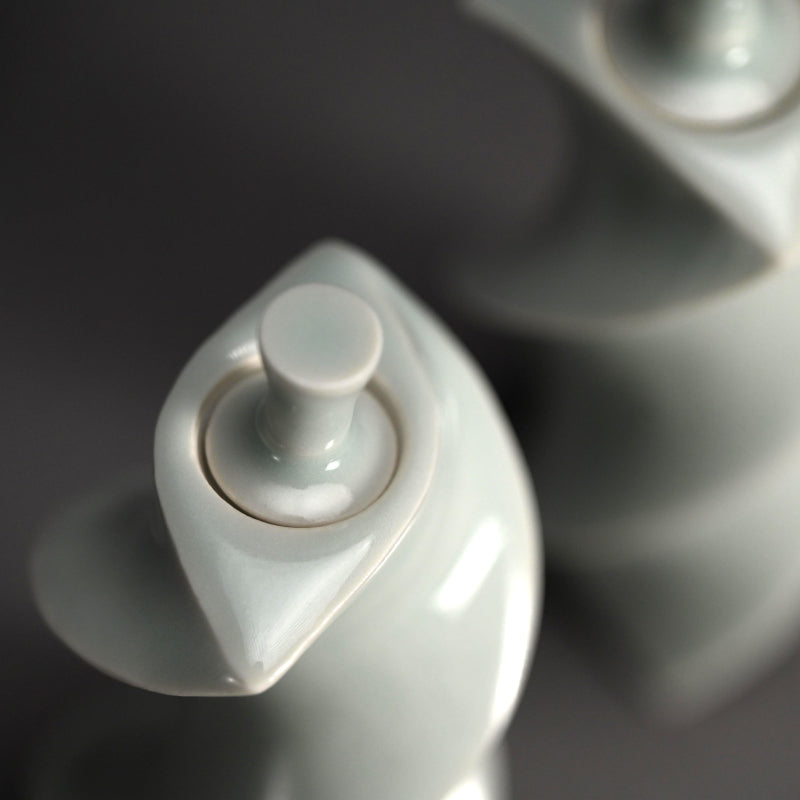 Pair Mentori Covered Vases ー八木 明 “面取り 蓋物”