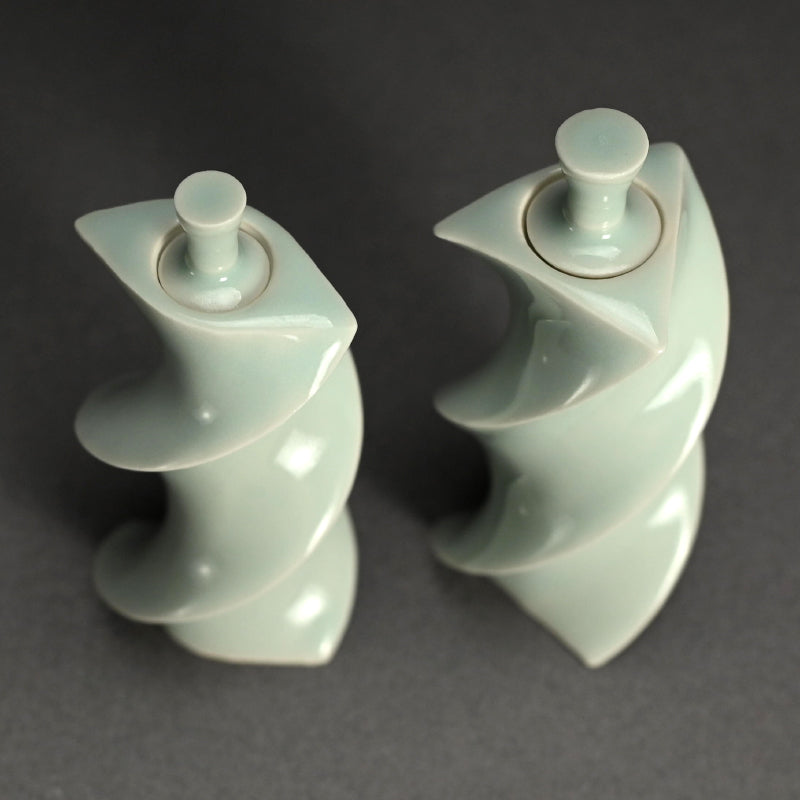 Pair Mentori Covered Vases ー八木 明 “面取り 蓋物”