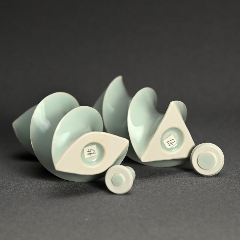 Pair Mentori Covered Vases ー八木 明 “面取り 蓋物”