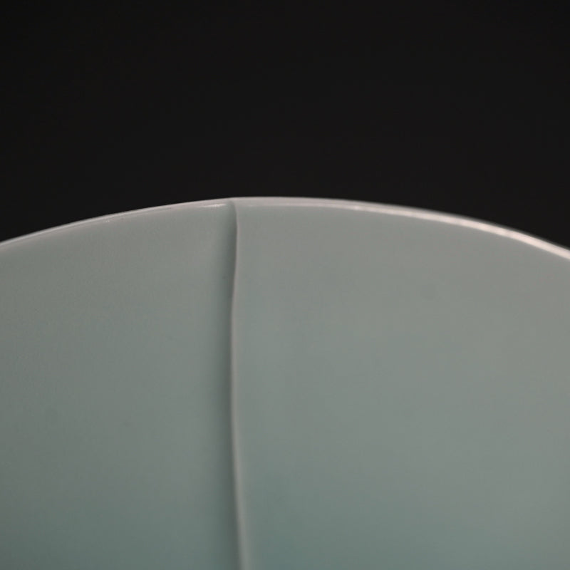 Exquisite Sheer Celadon Disc ー深見 陶治 “翠"