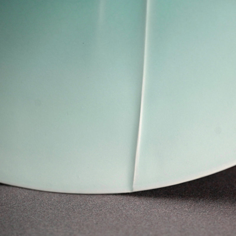 Exquisite Sheer Celadon Disc ー深見 陶治 “翠"