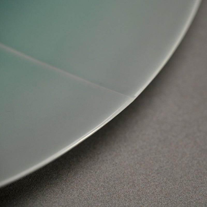 Exquisite Sheer Celadon Disc ー深見 陶治 “翠"