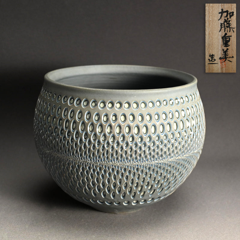 Layered Vase ー加藤 重美 “重化粧彫点文壺”