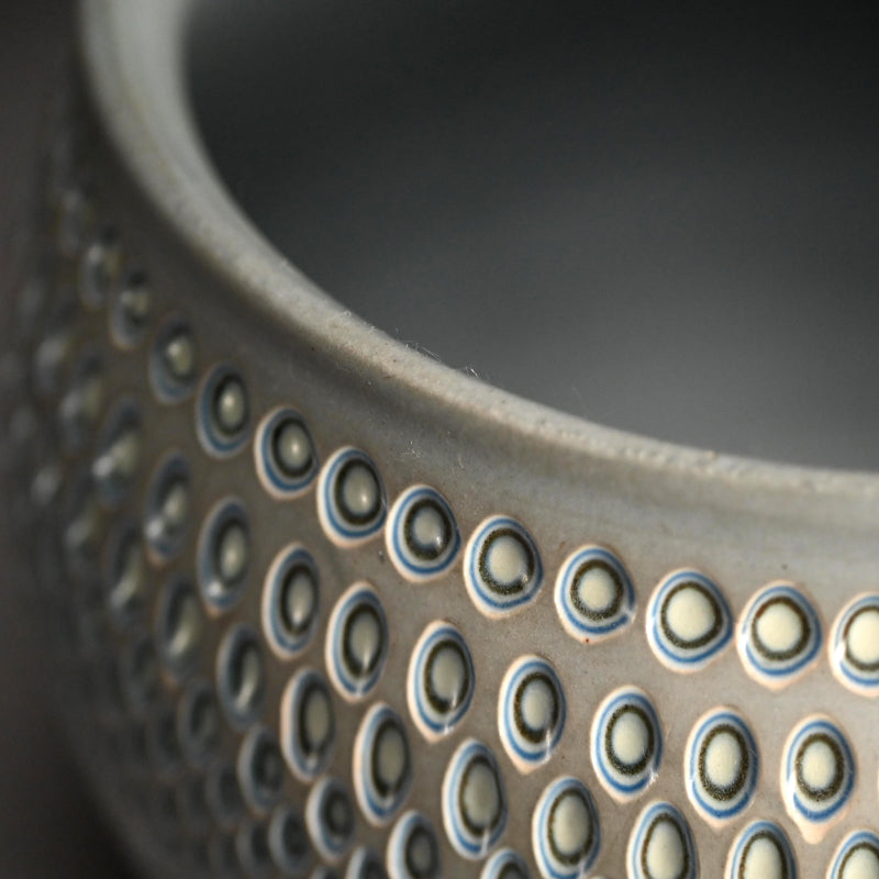 Layered Vase ー加藤 重美 “重化粧彫点文壺”