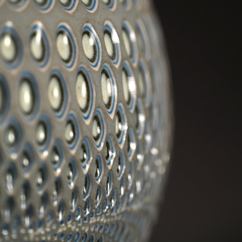 Layered Vase ー加藤 重美 “重化粧彫点文壺”