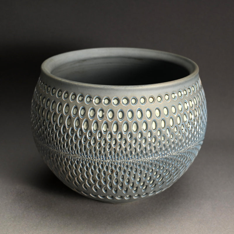 Layered Vase ー加藤 重美 “重化粧彫点文壺”