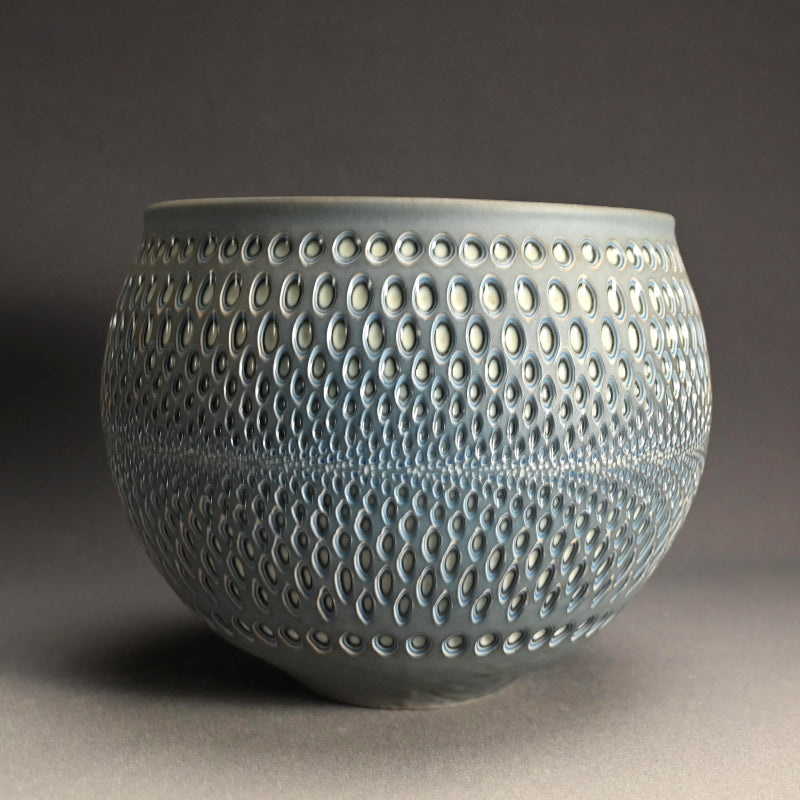 Layered Vase ー加藤 重美 “重化粧彫点文壺”