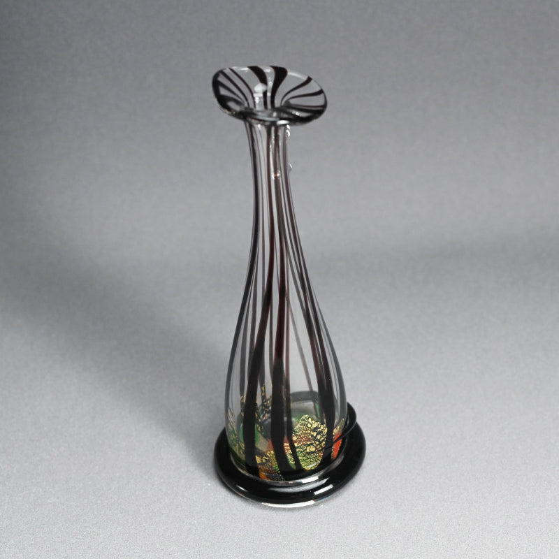 Flowering Glass Vase ー小林 貢 “寅吹硝子 野の花のために”