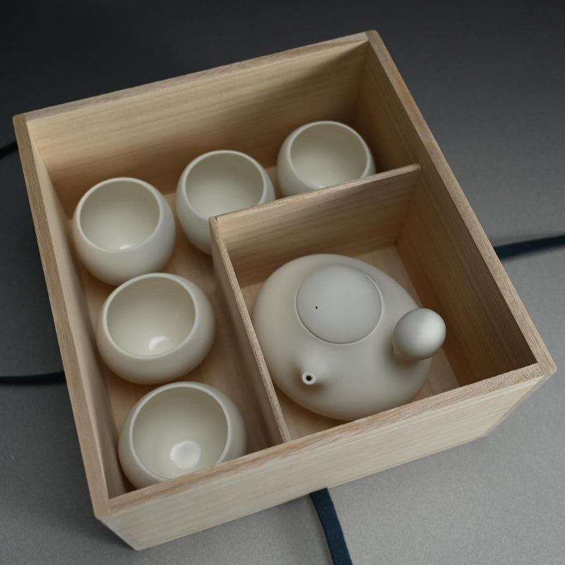 Sencha Teapot and 5 Cup Set ー津田 悠 “茶器”