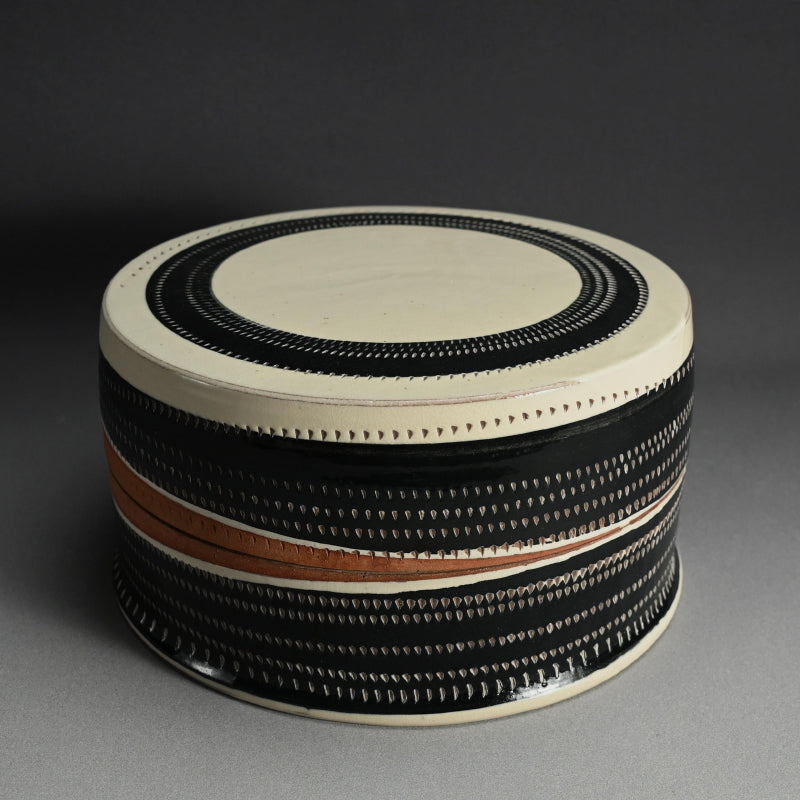 Large Ceramic Box ー近藤 豊 “白班之文 陶筥”