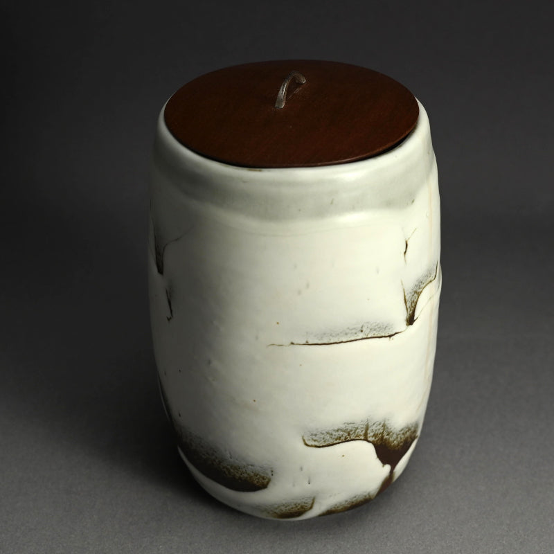 Ceramic Mizusashi Tea Ceremony Jar ー木村 盛伸 “黒地掛分白裂釉 水指”