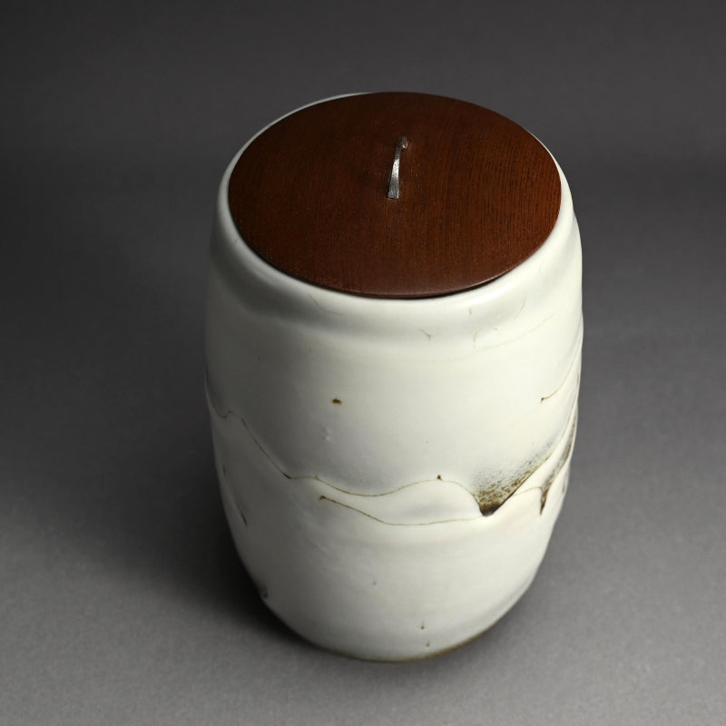 Ceramic Mizusashi Tea Ceremony Jar ー木村 盛伸 “黒地掛分白裂釉 水指”
