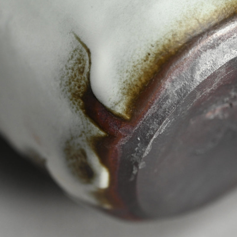 Ceramic Mizusashi Tea Ceremony Jar ー木村 盛伸 “黒地掛分白裂釉 水指”