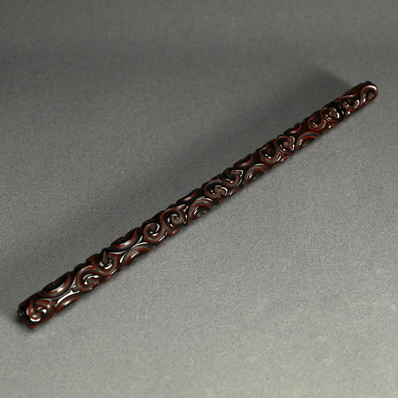 Carved Lacquer Kozutsu Incense Case by Chikusen