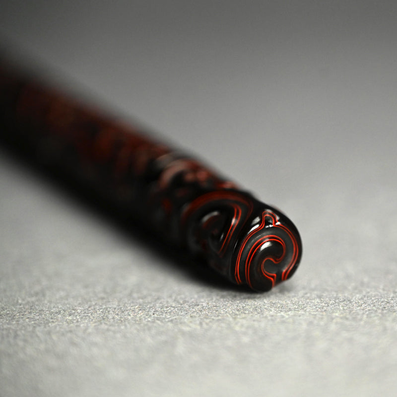 Carved Lacquer Kozutsu Incense Case by Chikusen