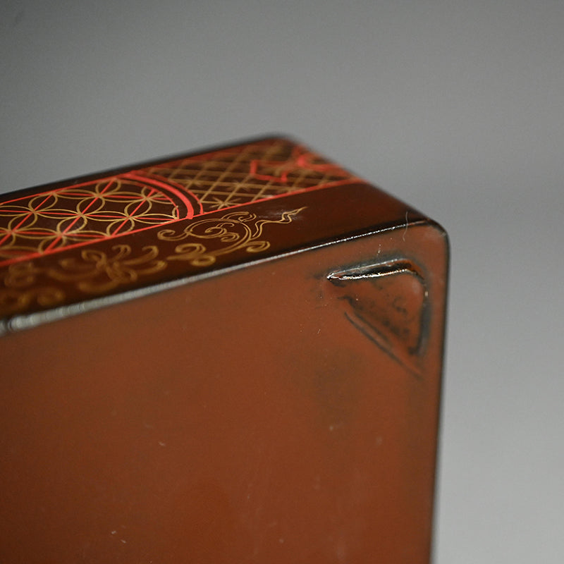 Toyoraku Yaki Lacquered Ceramic Jubako Stacking Box ー豊楽焼重箱