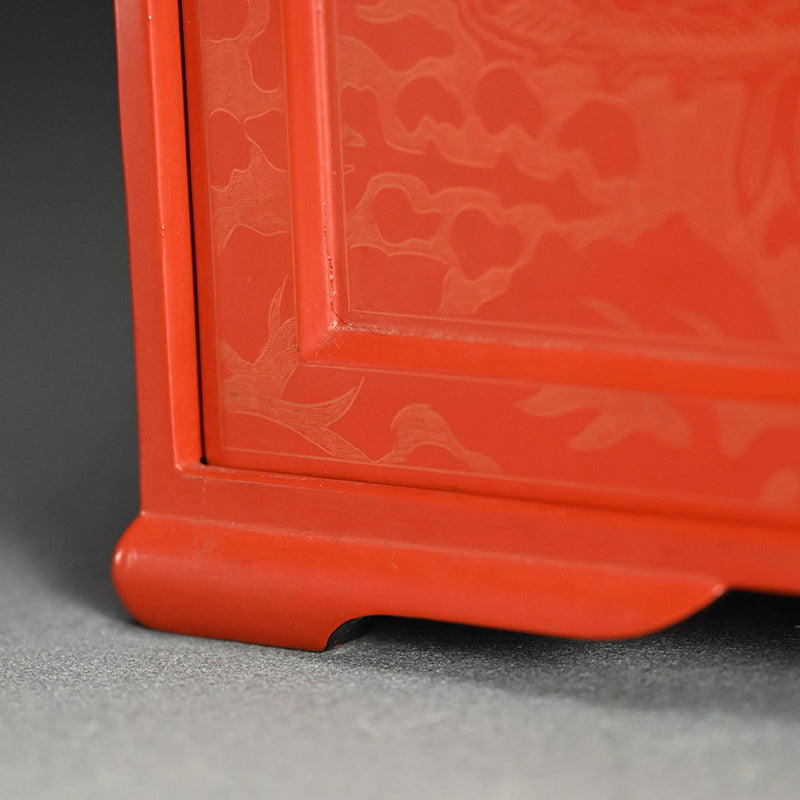Engraved Cinnabar Lacquer Kikyoku Sencha Tea Cabinet ー朱毛彫器局
