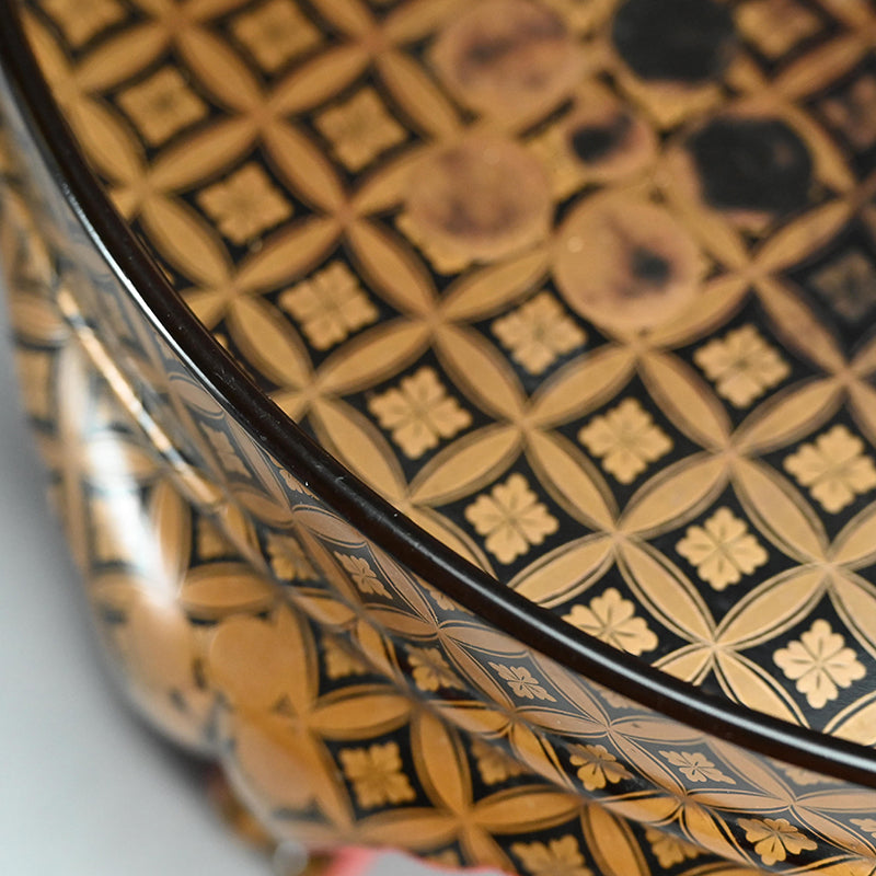 17th c. Tri-legged Antique Japanese Lacquer Tray with Gold Design ー時代蒔絵香盆