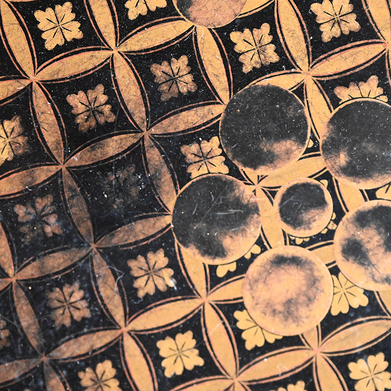 17th c. Tri-legged Antique Japanese Lacquer Tray with Gold Design ー時代蒔絵香盆