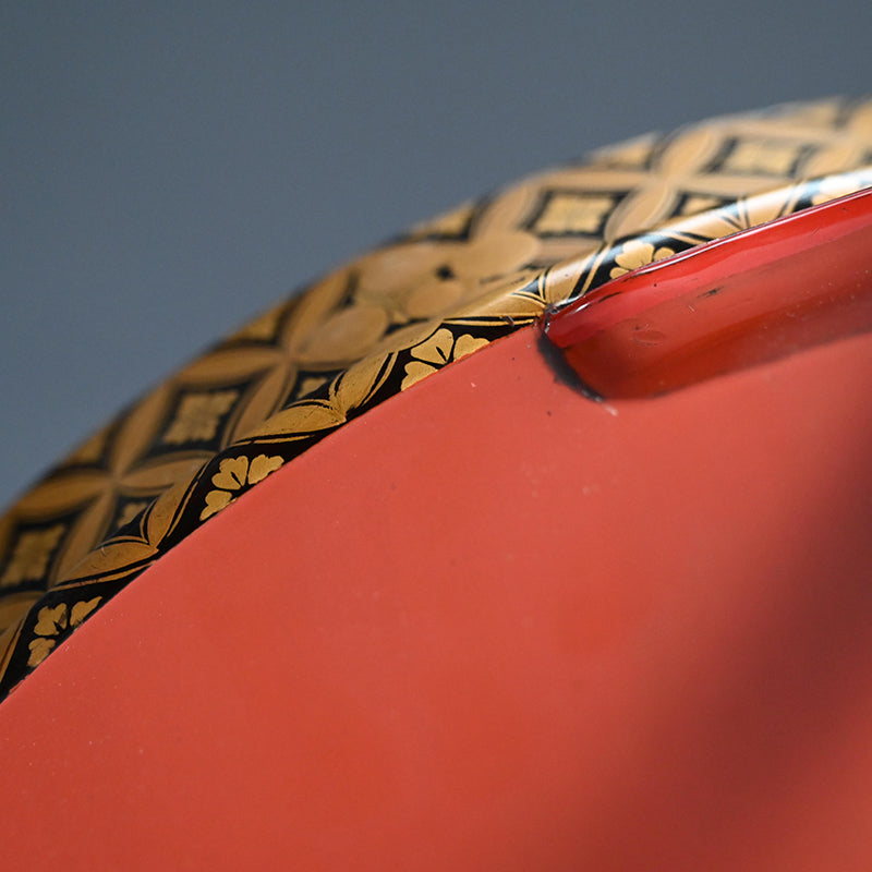 17th c. Tri-legged Antique Japanese Lacquer Tray with Gold Design ー時代蒔絵香盆