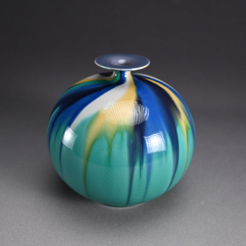 Porcelain Vase by Tokuda Junko ー徳田 順子 “四代 徳田八十吉 襲名記念 彩釉三彩壺 彩光”