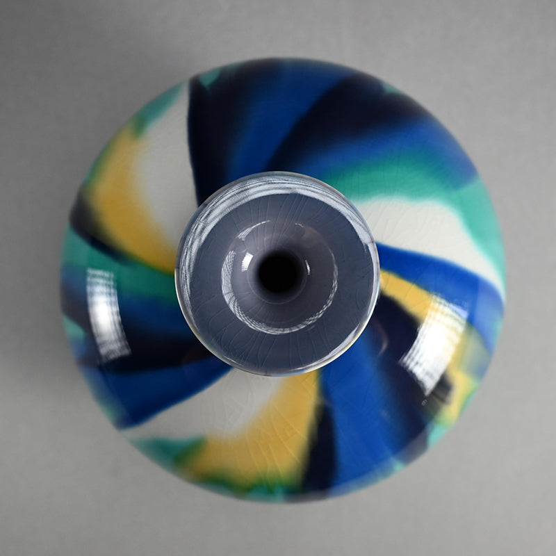 Porcelain Vase by Tokuda Junko ー徳田 順子 “四代 徳田八十吉 襲名記念 彩釉三彩壺 彩光”