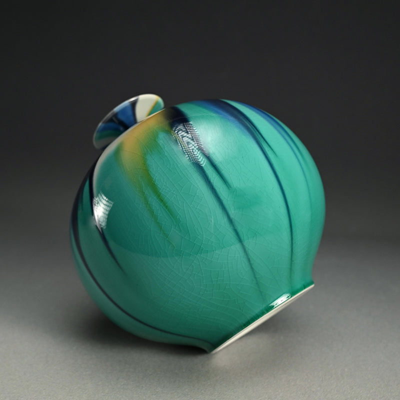 Porcelain Vase by Tokuda Junko ー徳田 順子 “四代 徳田八十吉 襲名記念 彩釉三彩壺 彩光”