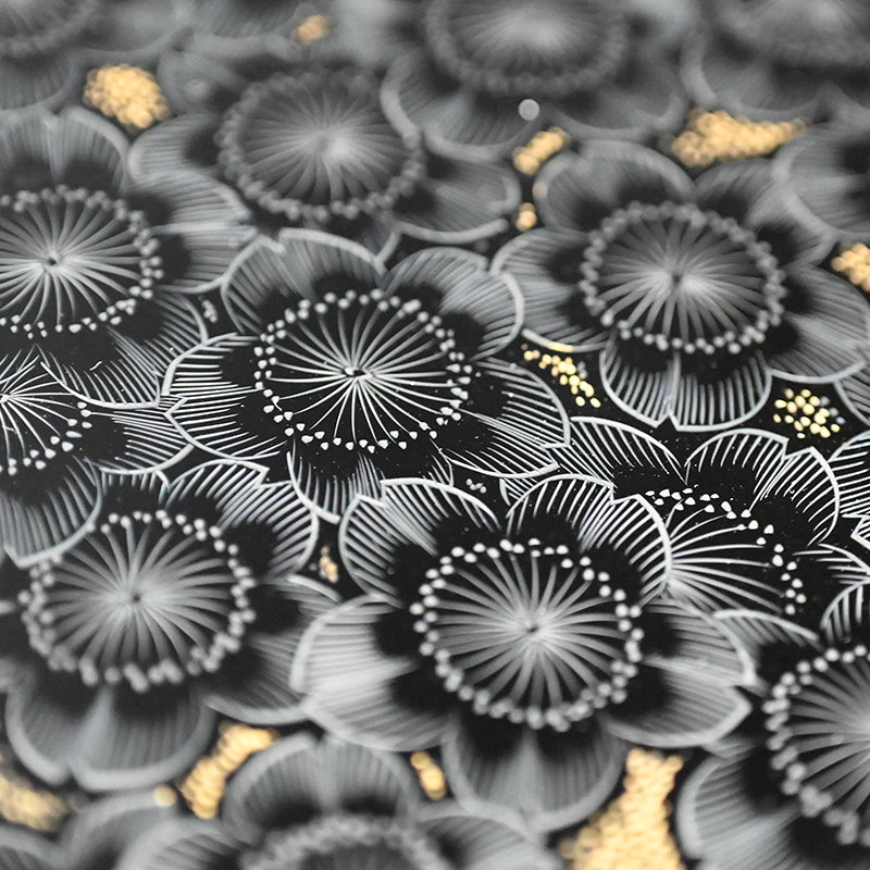 Lacquer Tray Set, Sakura by Living National Treasure ー小森 邦衞 “夜櫻 沈金丸盆”