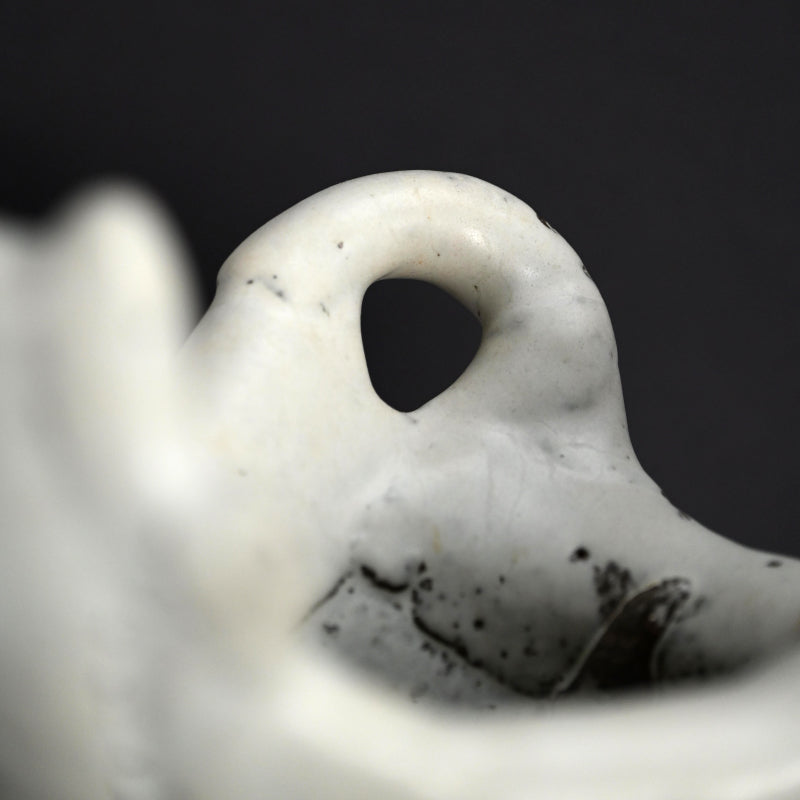 White Tripod Vase ー奥村 博美 “白釉 花器”