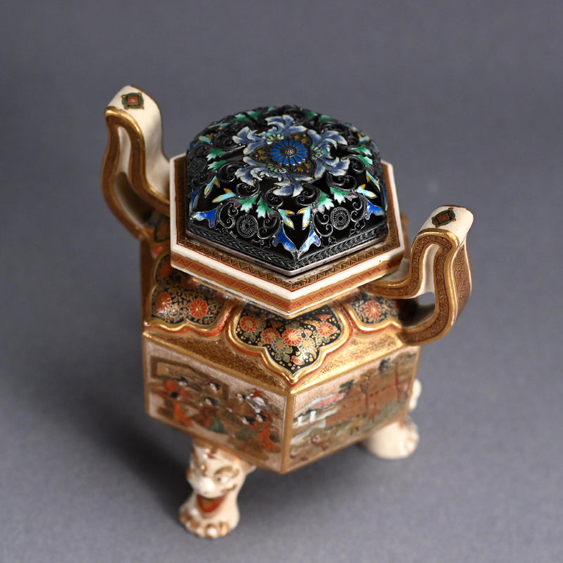 Meiji Period Satsuma Incense Burner ー薩摩錦手 人物風景文六角香炉