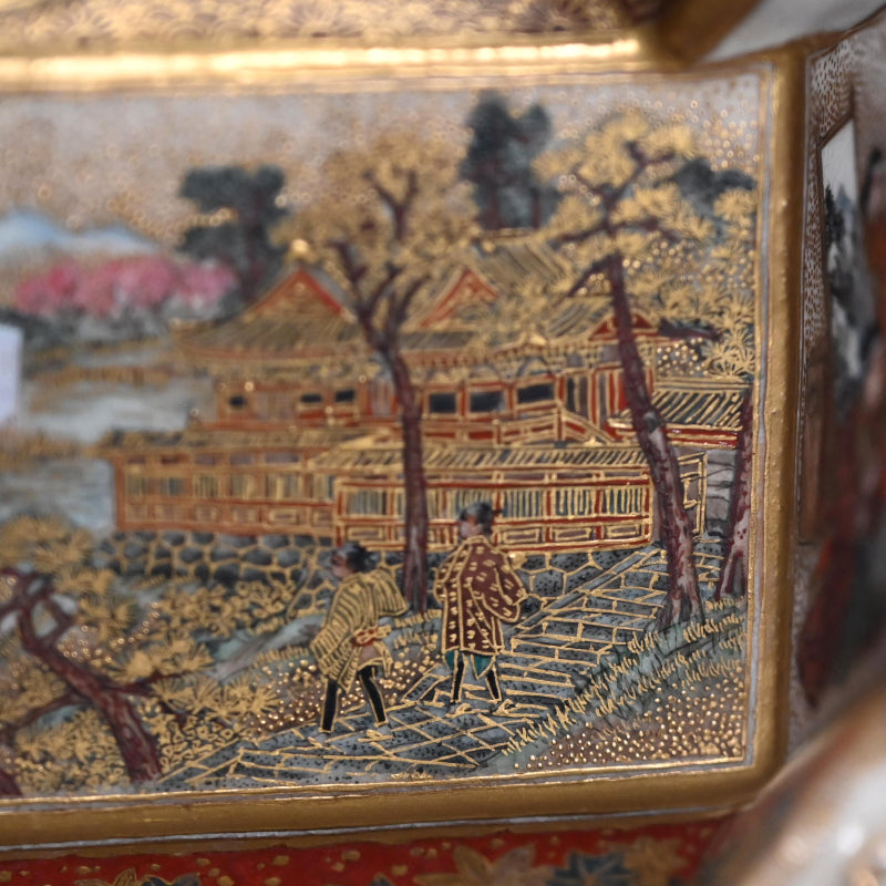 Meiji Period Satsuma Incense Burner ー薩摩錦手 人物風景文六角香炉