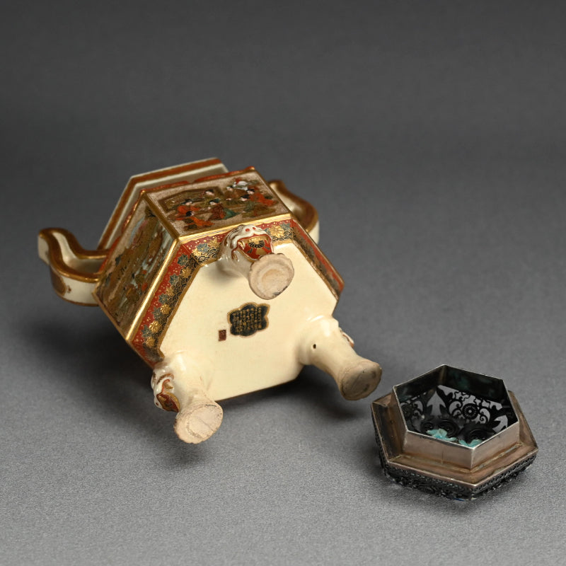 Meiji Period Satsuma Incense Burner ー薩摩錦手 人物風景文六角香炉