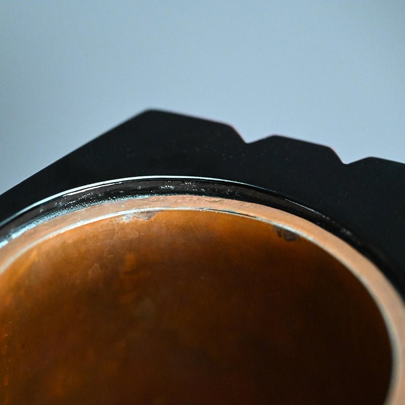 Contemporary Stylish Lacquer Vase by Kyuho