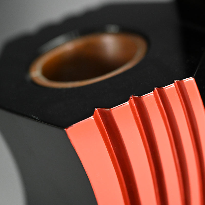 Contemporary Stylish Lacquer Vase by Kyuho
