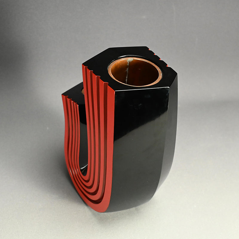 Contemporary Stylish Lacquer Vase by Kyuho