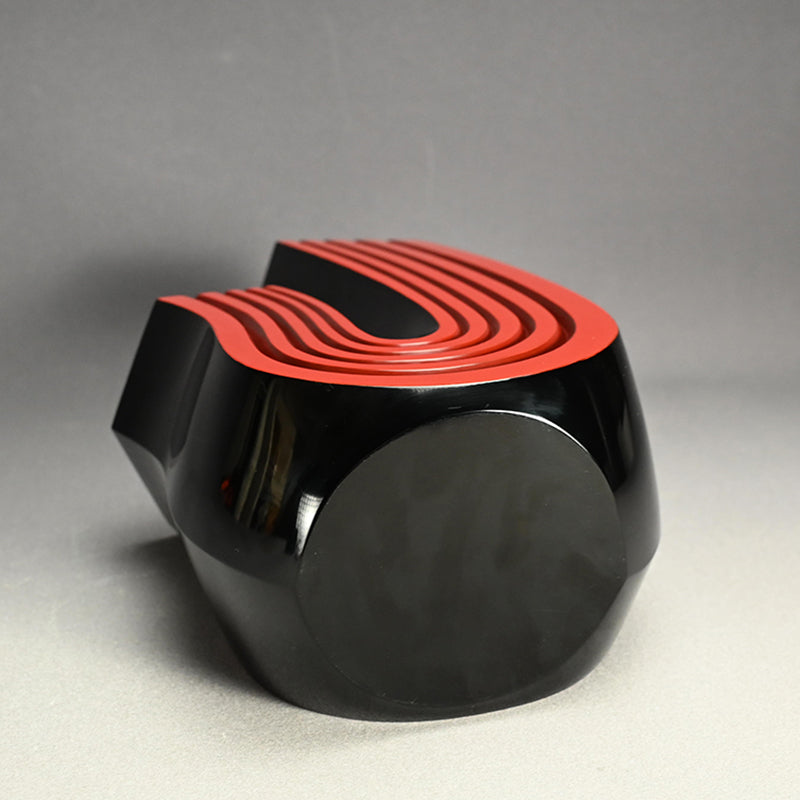Contemporary Stylish Lacquer Vase by Kyuho