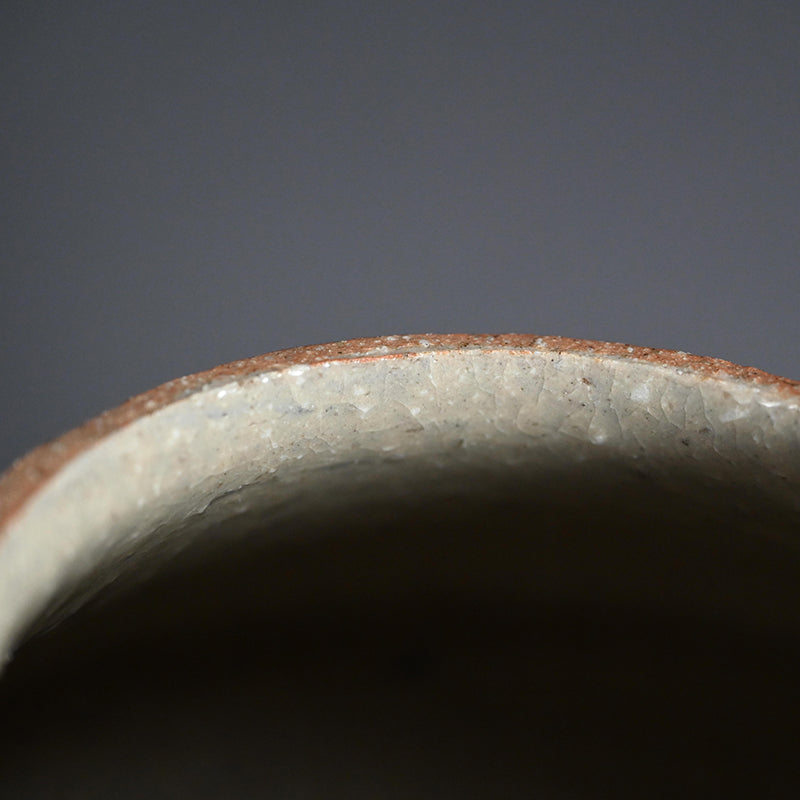 Early Kumakura Junkichi Vase, Sodeisha ー熊倉 順吉 "白化粧釉壺"