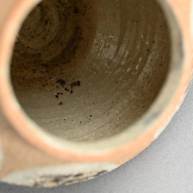Early Kumakura Junkichi Vase, Sodeisha ー熊倉 順吉 "白化粧釉壺"