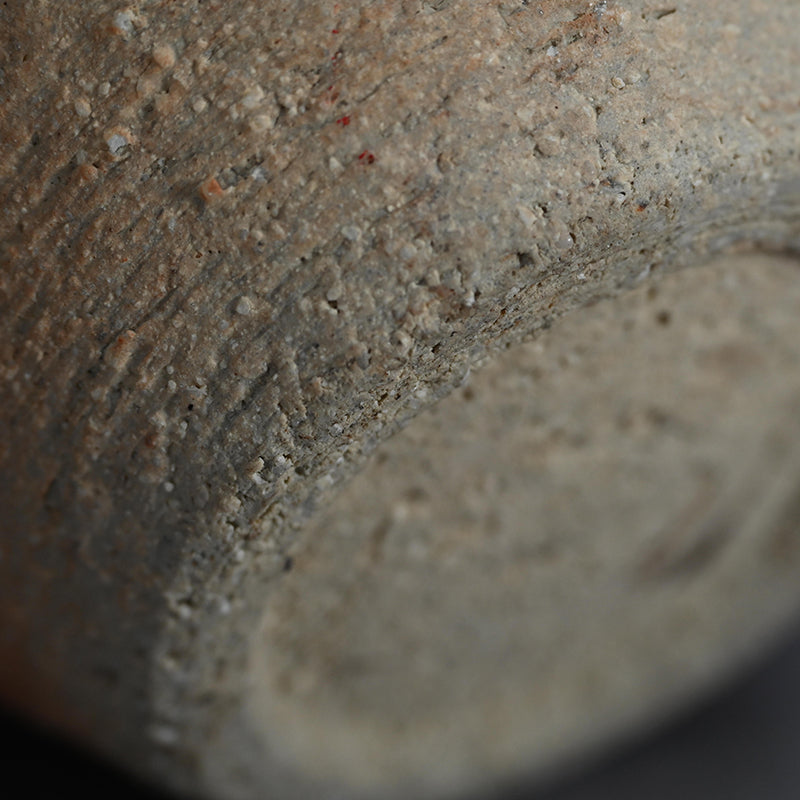 Early Kumakura Junkichi Vase, Sodeisha ー熊倉 順吉 "白化粧釉壺"