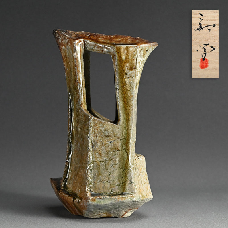 Iga Shinogi Hanaire ー新 学 “鎬透し花入”