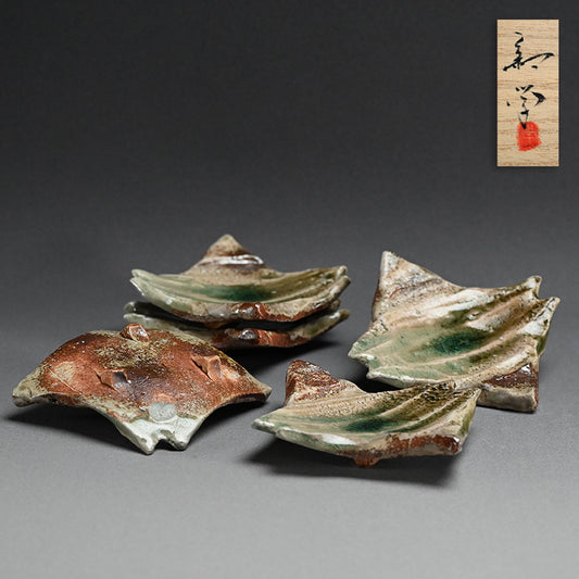 Haiyu Shinogi Small Plate ー新 学 “灰釉 鎬小皿”