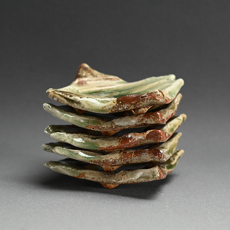 Haiyu Shinogi Small Plate ー新 学 “灰釉 鎬小皿”