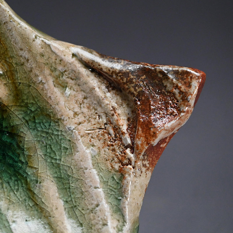 Haiyu Shinogi Small Plate ー新 学 “灰釉 鎬小皿”